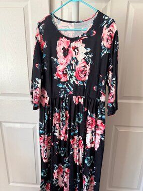 Black Pink Floral Maxi Dress with Pockets Plus Size 2X-3X